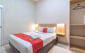 RedDoorz Plus @ Karapitan Street